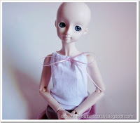 http://strawberrybutterscotch.blogspot.com/2016/06/5-week-cute-doll-tank-tops-with-tutorial.html