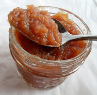 http://happierthanapiginmud.blogspot.com/2016/03/micro-batch-of-apple-butter-in-2-quart.html