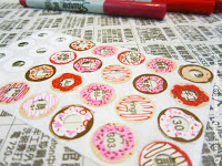 http://shadesoftangerine.blogspot.com/2016/01/donut-sticker-diy.html