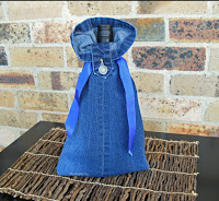 http://www.threadingmyway.com/2016/01/denim-wine-bottle-gift-bag.html