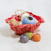 http://www.handsonworkshop.com.au/diy-tutorial-easy-fabric-bowls/