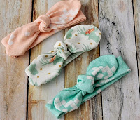 http://www.coralandco.com/2015/12/knot-bow-headband-pattern-and-tutorial-easy-diy-headband-for-baby-and-toddler-2.html