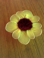 http://anu-rainydrops.blogspot.com/2015/08/hand-made-flower-2-stocking-sunflower.html