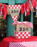 http://aboutfamilycrafts.com/diy-burlap-bbq-decorations/