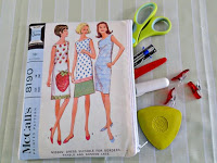 http://so-sew-easy.com/vintage-sewing-pattern-printable-fabric-purse/