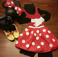 http://www.upcycleddesignlab.com/2015/07/last-minute-minnie-mouse-costume.html