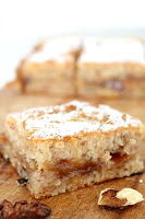 http://theseamanmom.com/vegan-blondie-with-banana-and-walnuts/