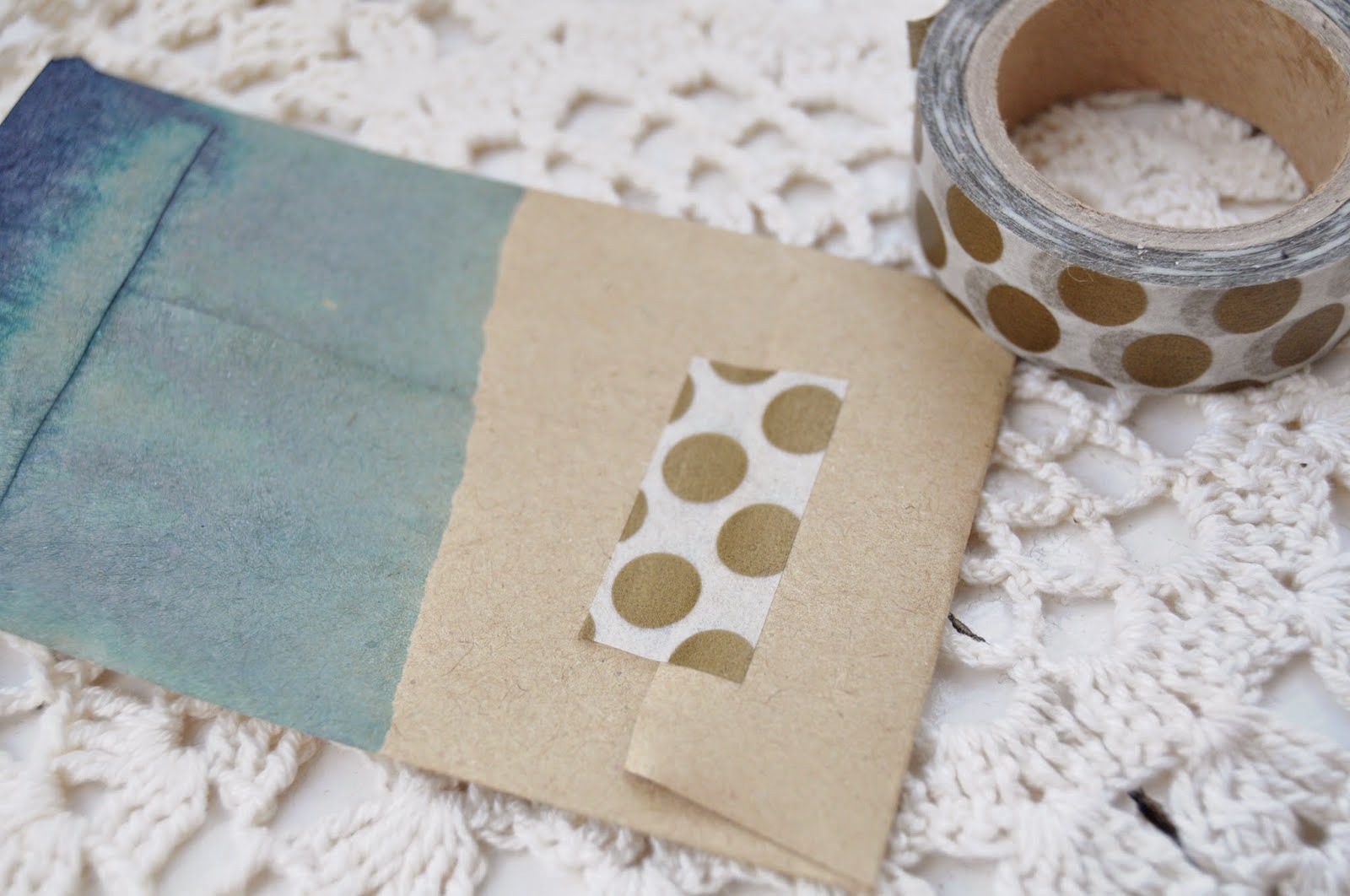 http://thecuriouslifeoflisa.blogspot.co.uk/2015/04/diy-dip-dyed-envelopes-with-food.html