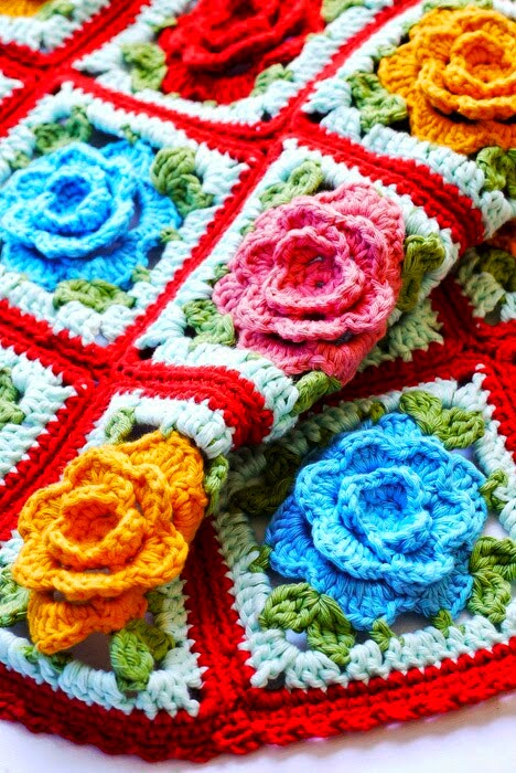 http://thelittletreasures.blogspot.com/2015/03/how-to-read-granny-square-charts.html