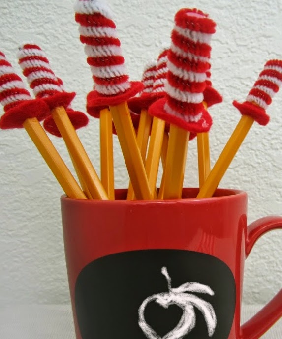 http://shadesoftangerine.blogspot.com/2015/02/cat-in-hat-pencil-topper-diy.html