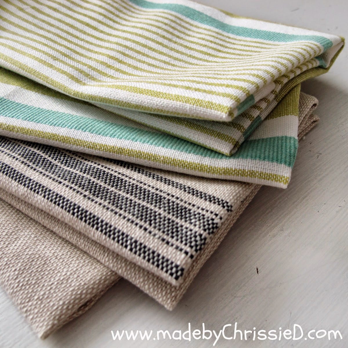 http://madebychrissied.blogspot.com/2015/02/Super-Easy-Fast-Dish-Towel-Tute.html