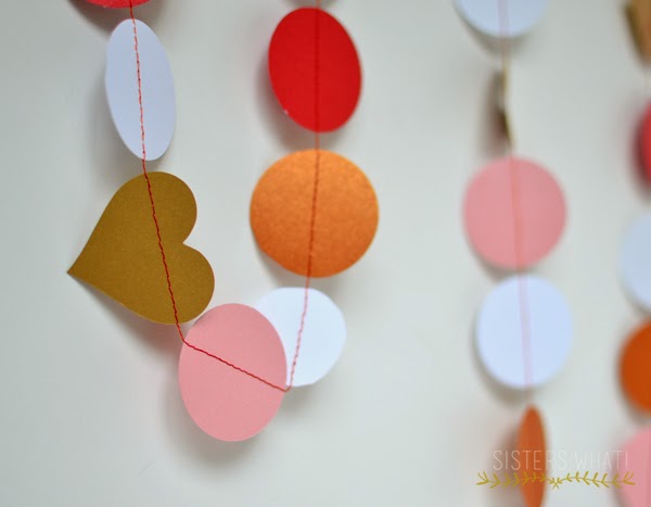 http://www.sisterswhat.com/2015/02/circle-paper-garland-tutorial.html?utm_source=bp_recent&utm-medium=gadget&utm_campaign=bp_recent