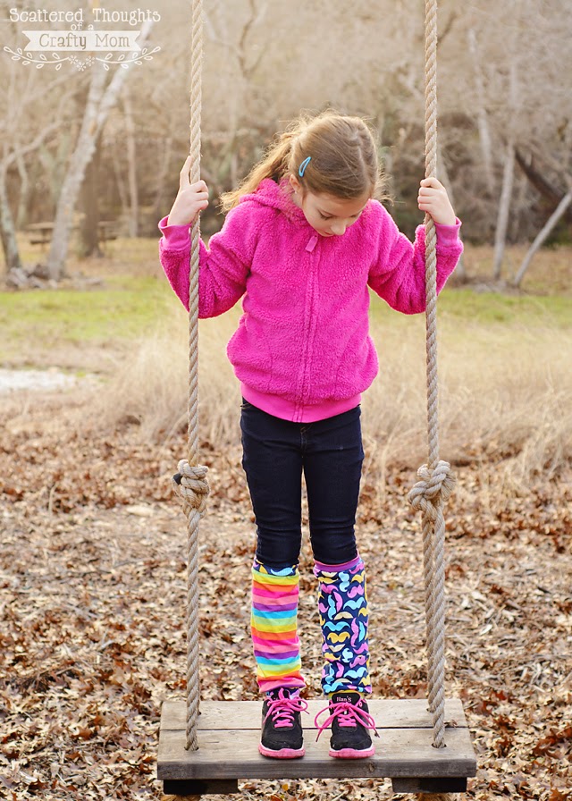 http://www.scatteredthoughtsofacraftymom.com/2015/01/how-to-make-crazy-socks-leg-warmers-tutorial.html