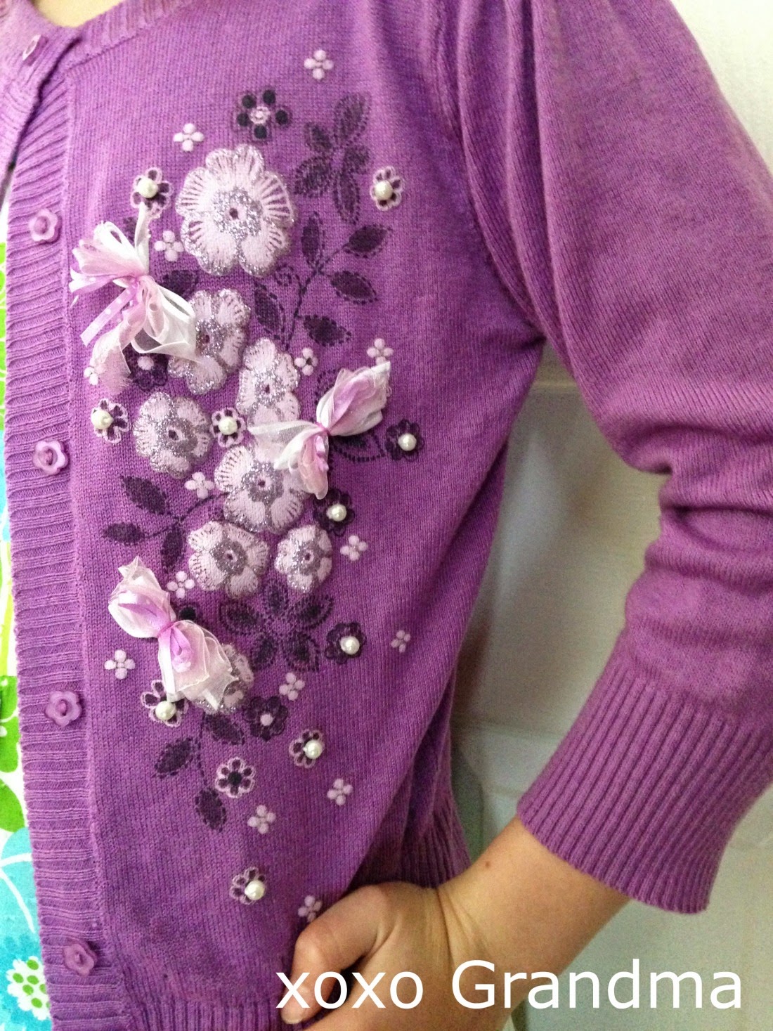 http://xoxograndma.blogspot.com/2015/01/glamorize-sweater-tutorial.html