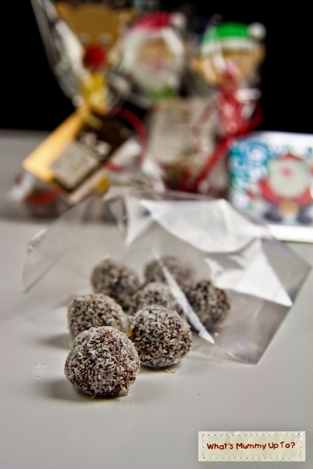 http://whatsmummyupto.blogspot.com.au/2014/12/recipe-chocolate-truffle-balls.html