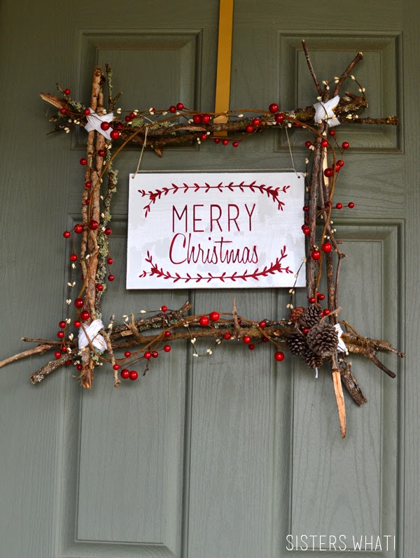 http://www.sisterswhat.com/2014/12/merry-christmas-wreath-and-free.html