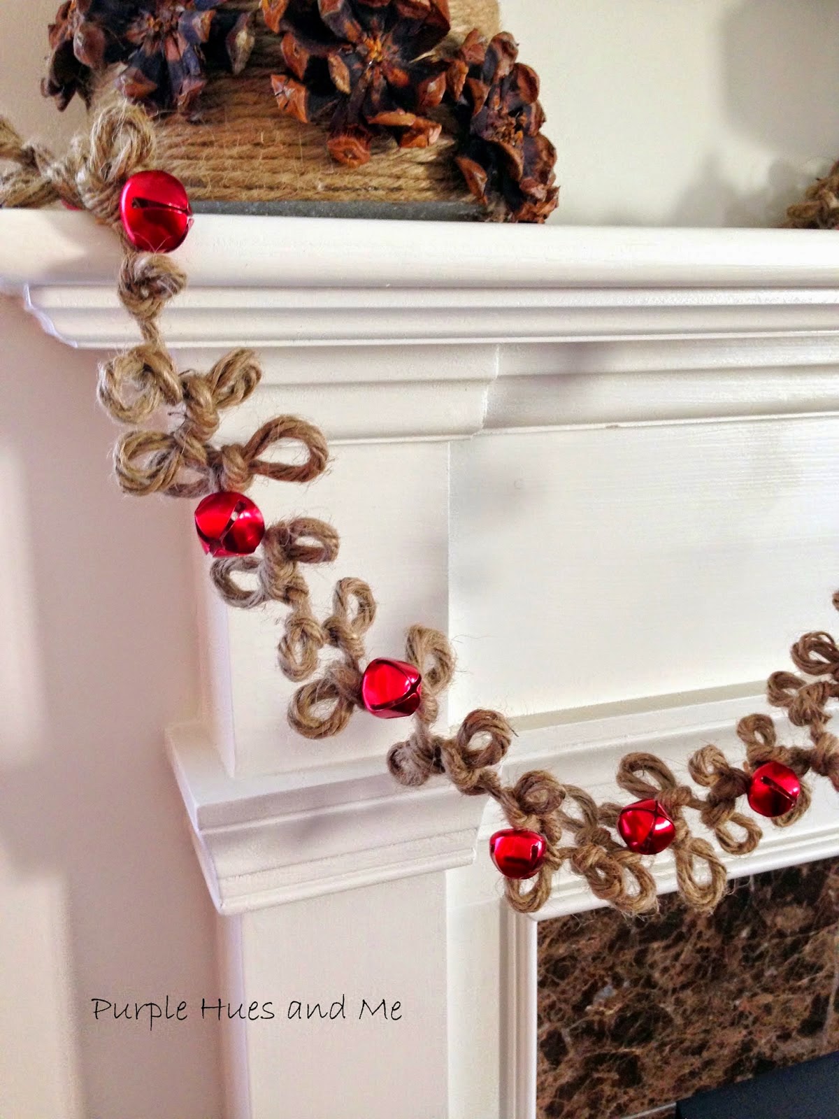 http://plumperfectandme.blogspot.com/2014/11/loopy-jute-twine-garland-with-bells.html