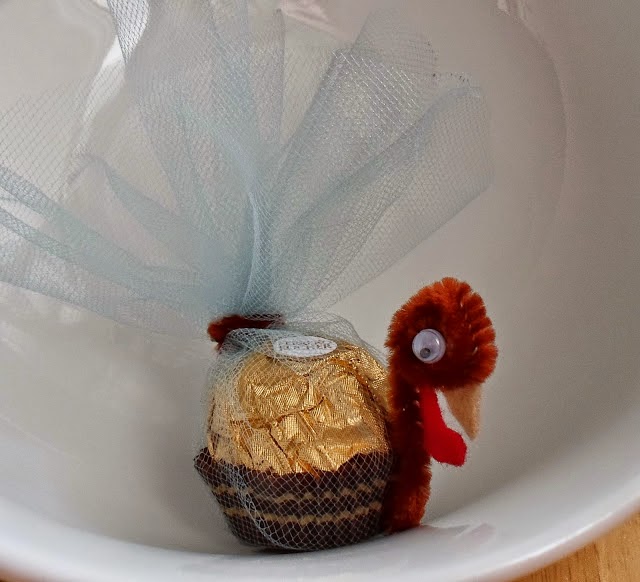 http://happierthanapiginmud.blogspot.com/2013/11/ferrero-rocher-thanksgiving-turkeys.html