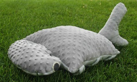 http://so-sew-easy.com/hammerhead-shark-pillow-pet-pattern/