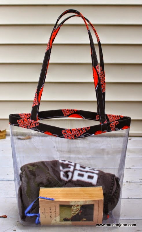 http://www.maidenjane.blogspot.com/2014/10/diy-nfl-clear-tote-bag.html