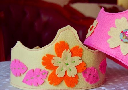 http://hayanohandmade.blogspot.com/2013/04/how-to-make-kid-crown.html