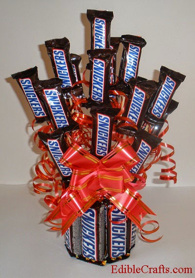 http://ediblecraftsonline.com/candy_bouquets/cb45/index.htm