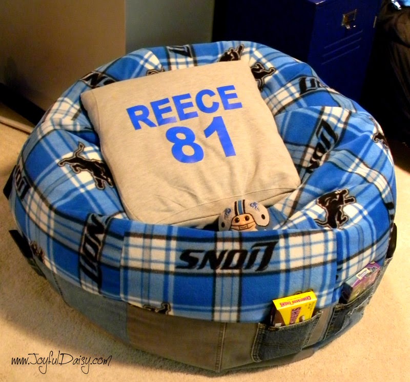 http://joyfuldaisy.com/how-to-make-a-bean-bag/