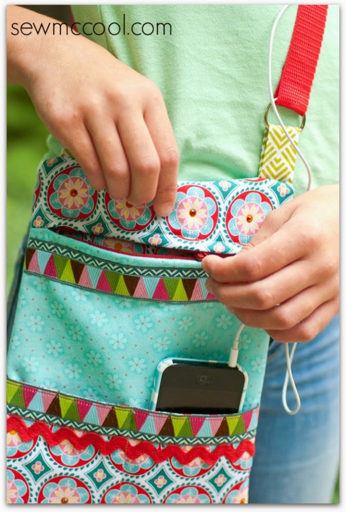 http://www.sewmccool.com/sew-crossbody-purse/