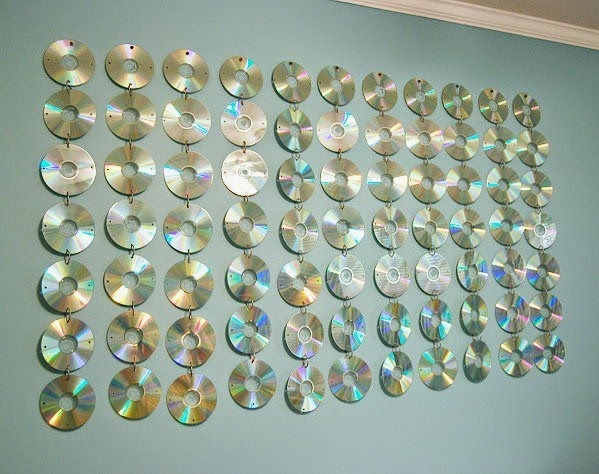 http://creativemeinspiredyou.com/teen-room-cd-hanging/