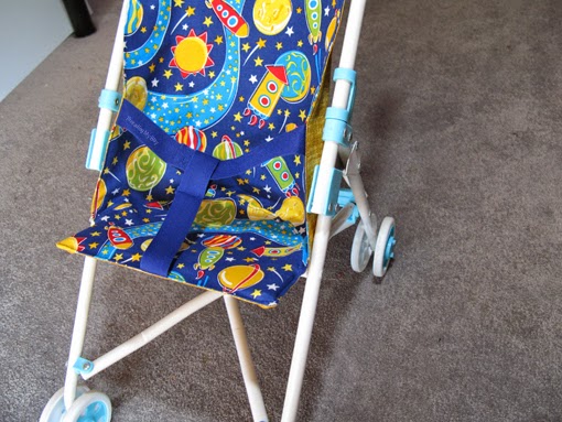 http://www.threadingmyway.com/2014/06/doll-stroller-liner-tutorial.html