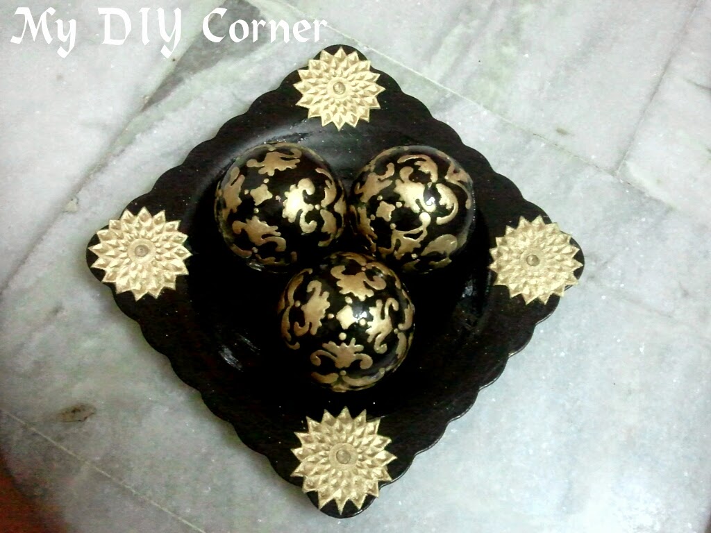 http://www.mydiycorner.in/decorative-tray-set/