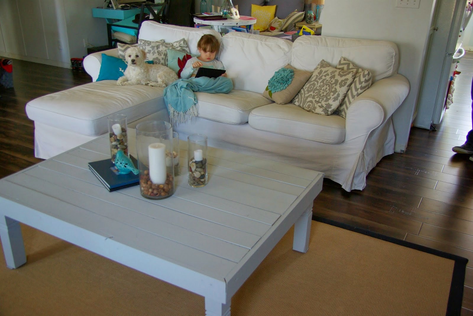 http://ourhousenowahome.blogspot.com/2014/03/coffee-table-redo.html