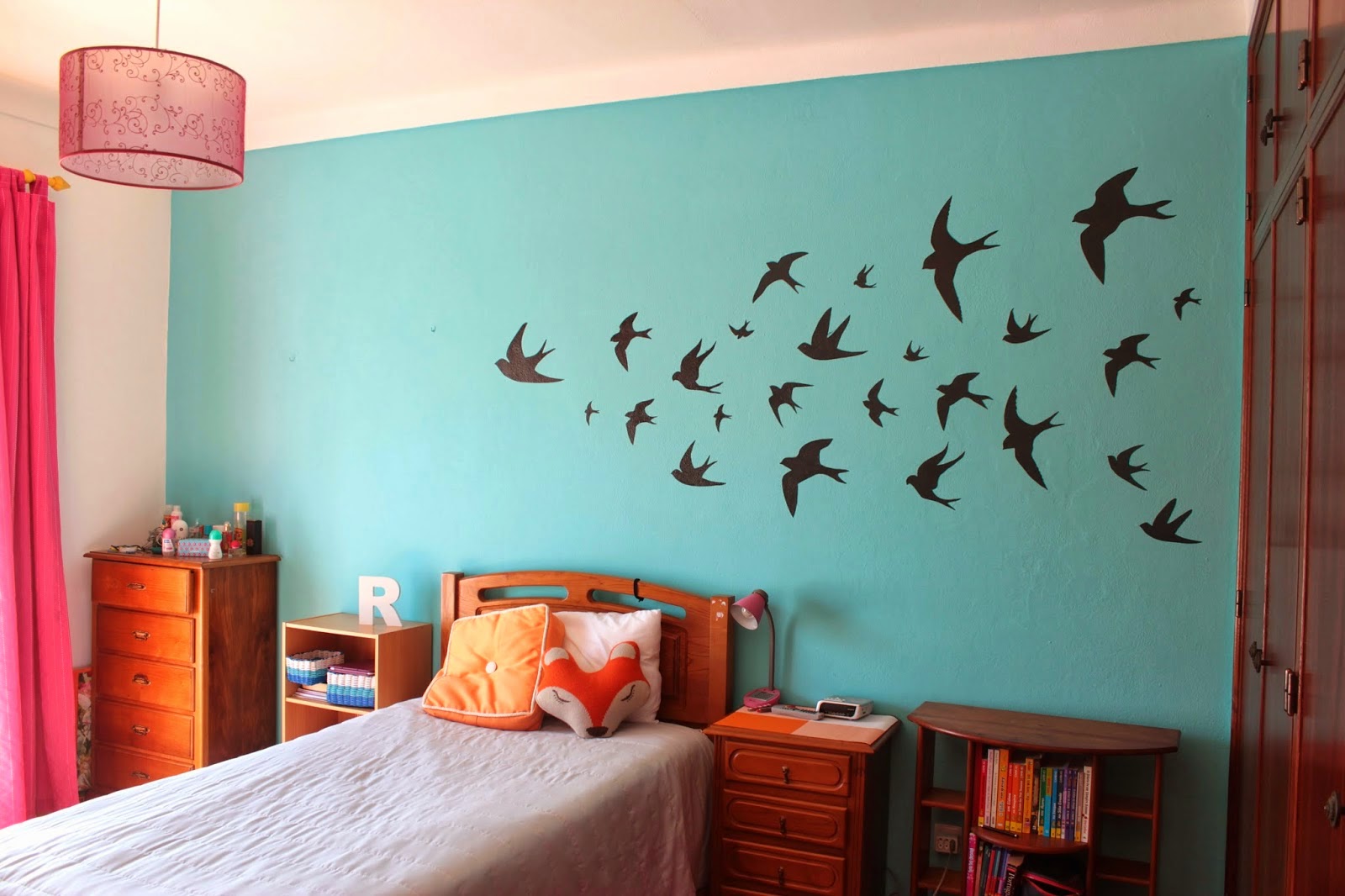 http://curlymade.blogspot.pt/2014/03/swallows-wall-decor.html