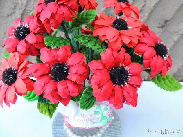 http://cardsandschoolprojects.blogspot.in/2014/03/handmade-flower-bouquet-tutorial.html