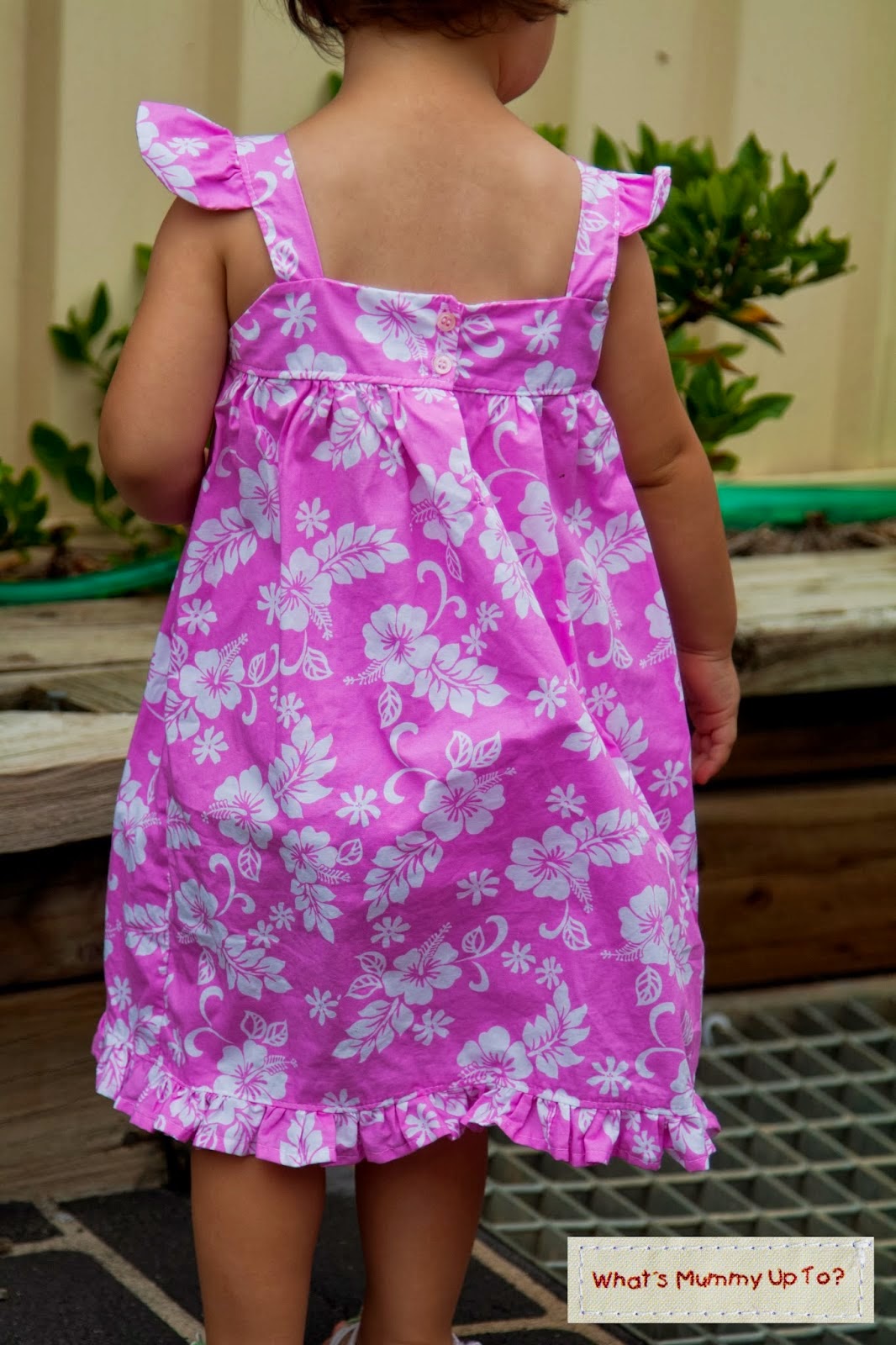 http://whatsmummyupto.blogspot.com.au/2014/03/tutorial-summer-frills-dress.html