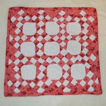 http://mychellem.blogspot.com/2014/02/full-blown-quilt-lust.html