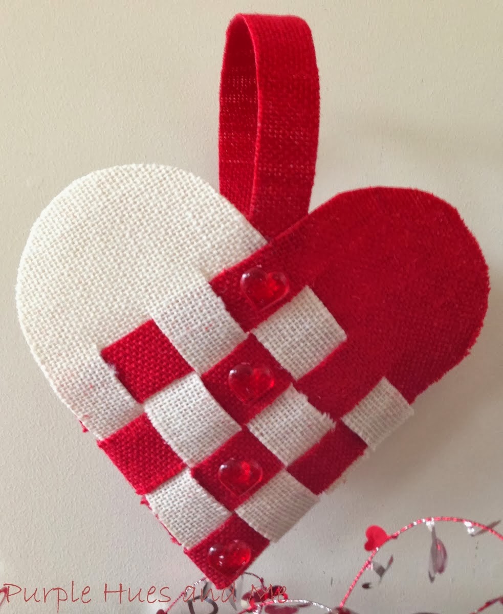 http://plumperfectandme.blogspot.com/2014/01/burlap-woven-heart-basket.html