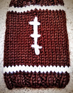 http://craftofthemonthclubblog.wordpress.com/2014/01/22/football-bottle-cozy/