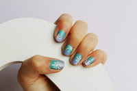 http://curlymade.blogspot.pt/2013/12/winter-nails.html