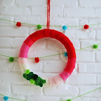 http://www.homemadeginger.com/2013/12/tutorial-ombre-holiday-wreath.html