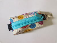 http://fayandriley.blogspot.co.nz/2013/11/tutorial-keyring-pouch.html